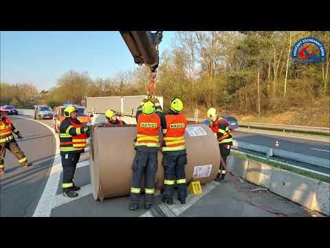 Zásah u DN kamionu na silnici I/35, Ohrazenice