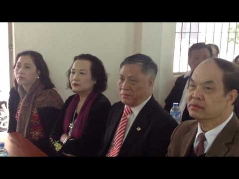 Thể hiện bởi Hồng Hạnh