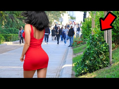 Epic Scares and Crazy Screams of Bushman Prank in Madrid !!