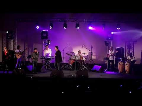 Jérôme Payet et son fils  chante : " A mon fils "