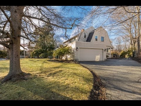 8 Phillips Ave, Swampscott MA - Joy Goldstein - Tel 781-479-0979