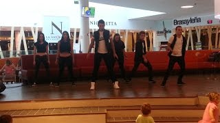 Ektor Pan - Chasing Stars ( Live @ Ikea Río Shopping )