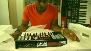 Video thumbnail for Unboxing AKAI MPK25 Midi Keyboard 2014 by Marc “saysomthingTv” Bryan