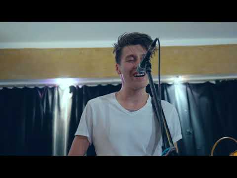 DEANisHOME - "I wanna make it" // Live Lagari