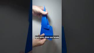Avião de papel profissional – paper airplane