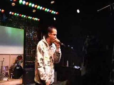 Mr. Metaphor - Who Izz He [Live]