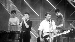 New Order - The Him Live 1981 (Hamburg)