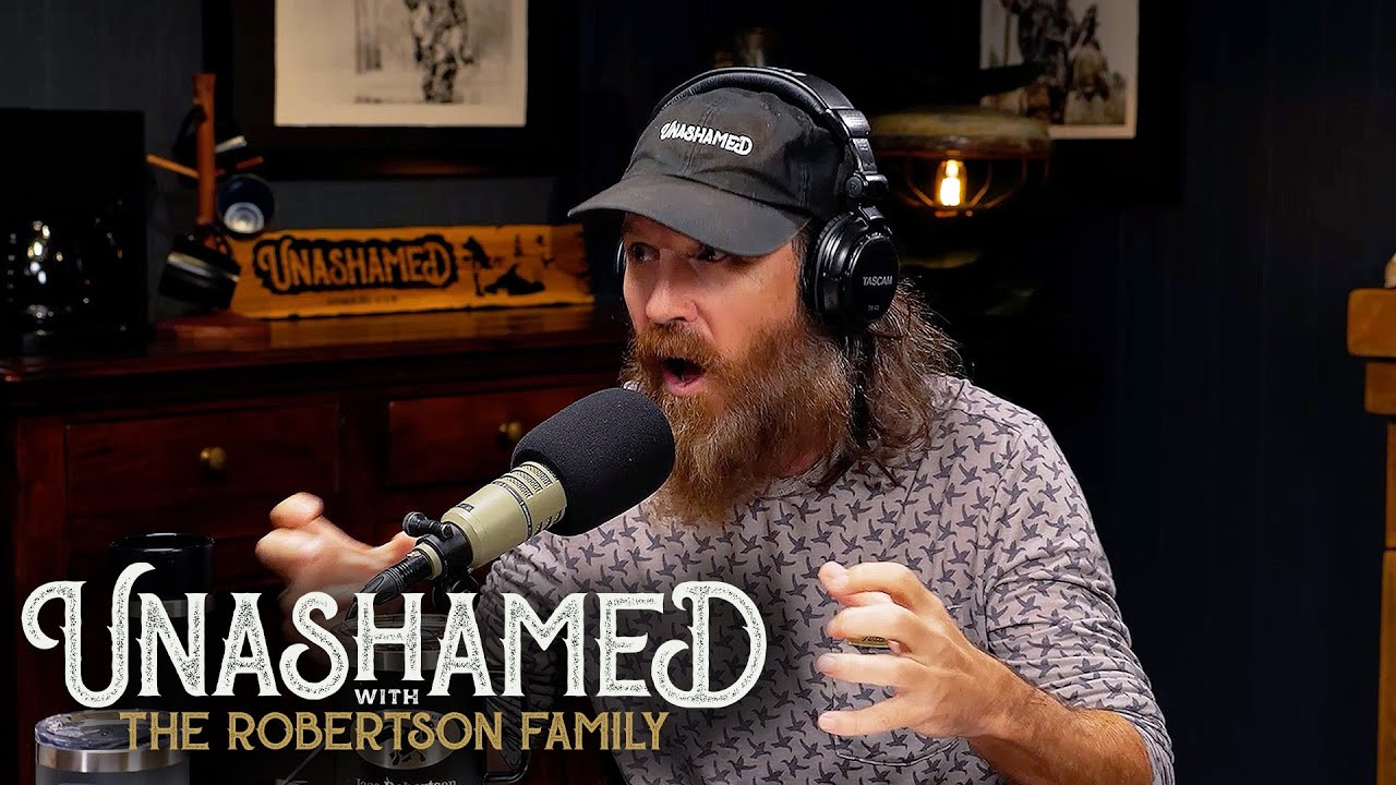 Ep 1208 | Jase Gets Roasted By a Fan & Admits It’s Painfully True