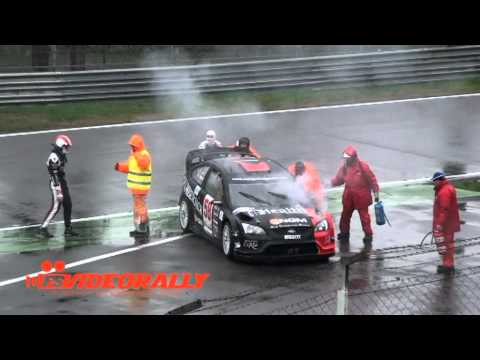 RALLY DI MONZA SHOW 2010 SIMONCELLI -- A FUOCO la sua focus wrc www.fsvideorally.it.mpg