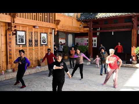dançando em lijiang, china