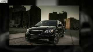 preview picture of video '2014 Chrysler Town and Country Review'