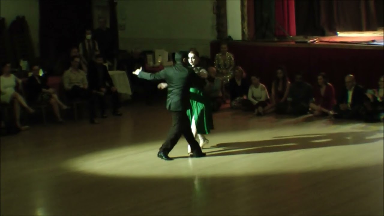 Video thumbnail for Ariadna Naveira y Fernando Sanchez at Vecher Tango February 1, 2025 2 of 4