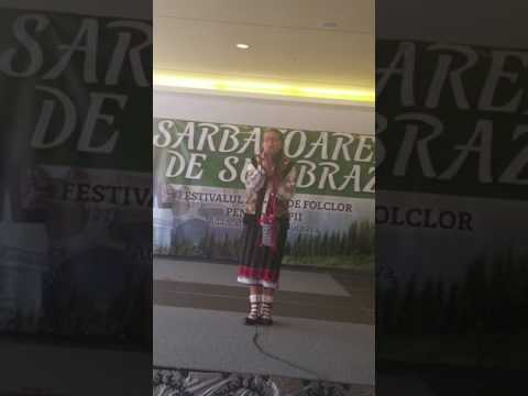 Local Folklore: Cosmina Isăcescu  – “La moară la Dorohoi”