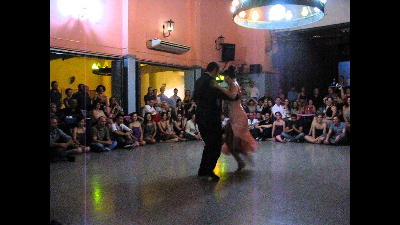 ROBERTO ZUCCARINO y MAGDALENA VALDEZ en Viva La Pepa Milonga (3/4)