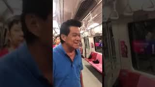 Lelaki mulakan pergaduhan dalam MRT lepas insiden tenung-menenung, didenda S$5,000