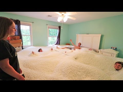 BEANBAG BEADS PRANKの部屋がいっぱい! (ENTIRE ROOM FULL OF BEANBAG BEADS PRANK!)