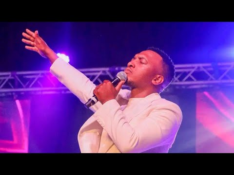 Dumi Mkokstad & Betusile live performance