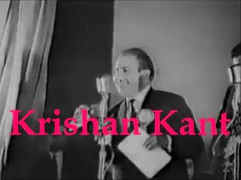 Rafi Sahab Performing - LIVE - Mujhe Duniyawalo Sharabi Na Samjho