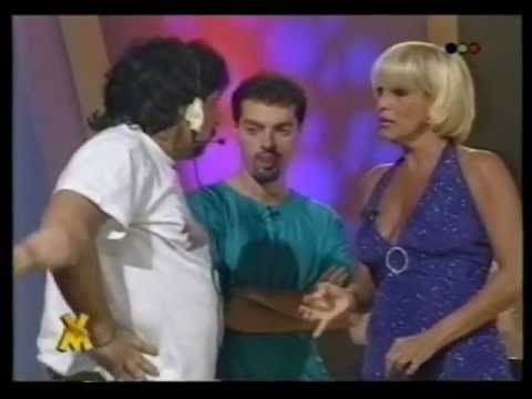 VALERIA LYNCH - "Vale Valeria" Cámara Cómplice a  Machito Ponce.