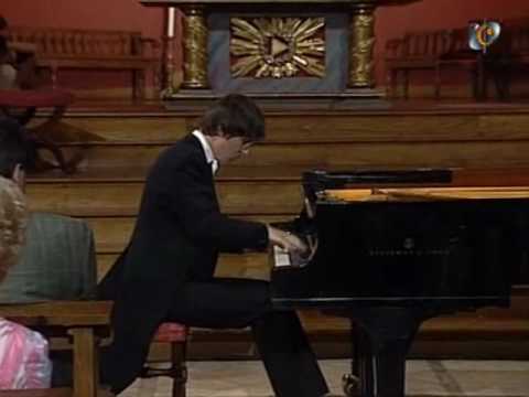 1 & 2 .- Schumann, Fantasiestücke Op 12, Christian Zacharias (Piano)