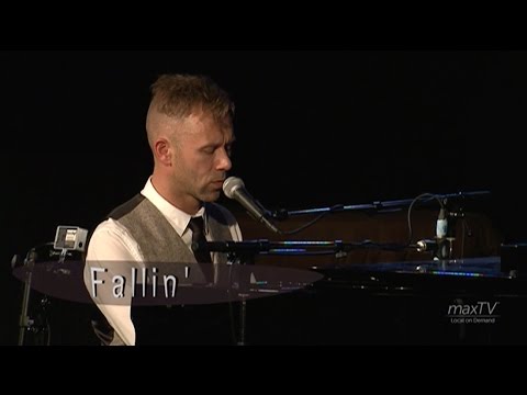 Fallin  - Jeffery Straker (Live)