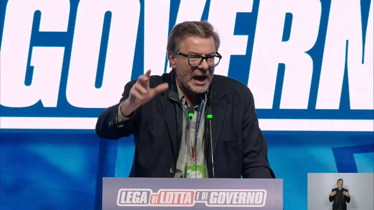 GIORGETTI INFIAMMA LA PLATEA AL CONGRESSO DELLA LEGA: «PARTITO NAZIONALE MAI NAZIONALISTA»
