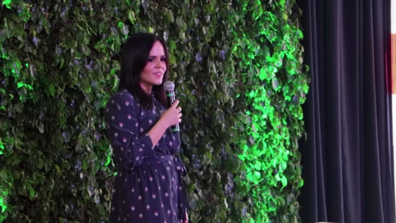 Nenhum CNPJ vale um AVC | Flávia Gamonar | TEDxUFTM