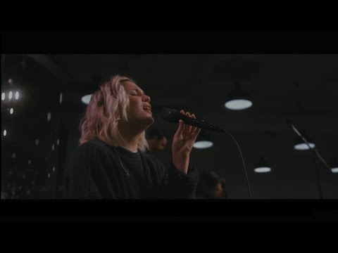 Come and Behold (Spontaneous) - UPPERROOM