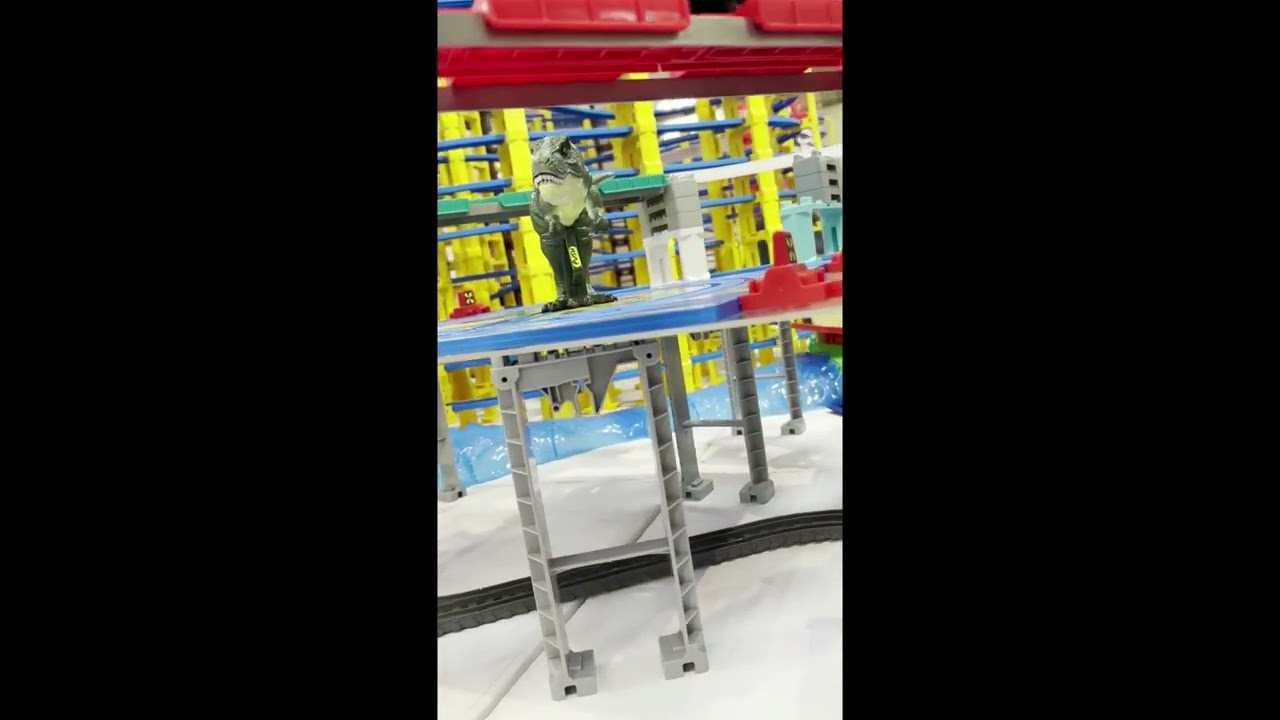 【プラレール運転会】見つけることができるかな？？　恐竜を探せ⑤！！　　　#鈴鹿電池鉄道　 ＃レールキューブ　　#プラレール　　＃津松菱百貨店