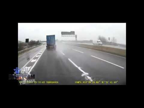 Merc SA12 DVG brake checks a HGV