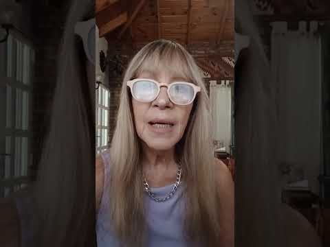 Leyendo poesía en casa. María Marta Donnet. Carcarañá. Santa Fe. Argentina