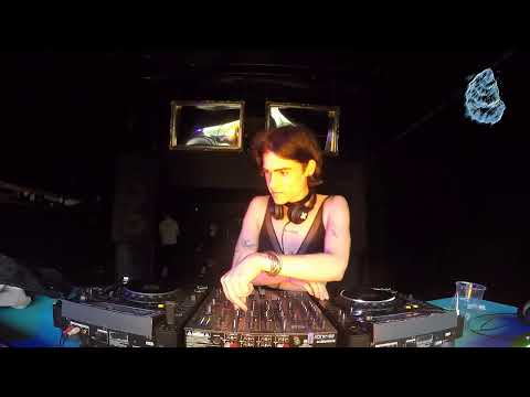 The Blue Oyster: Carolle / 06.07 / 18 - 19