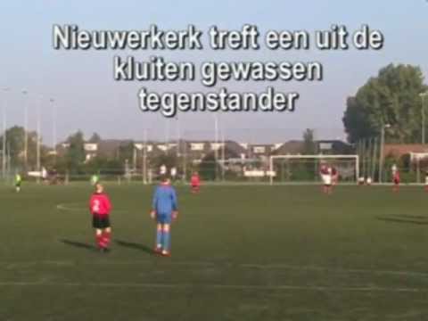 Het zit wel vaker eens tegen (Nieuwerkerk E4 - BVCB E4 4-7)