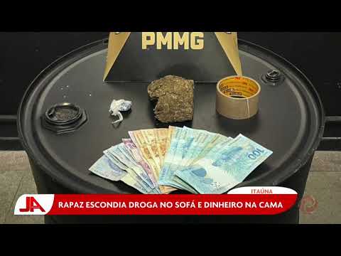 Itaúna: Rapaz escondia droga no sofá e dinheiro na cama