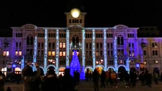 preview picture of video 'Natale 2014 Giochi di luce in Piazza Unità d'Italia,Trieste'