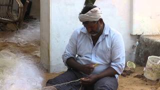 2013-12-16 Mending Fishing Net