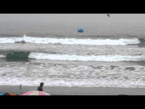Kelly Slater and Taj Burrow - Synchronized Surfing