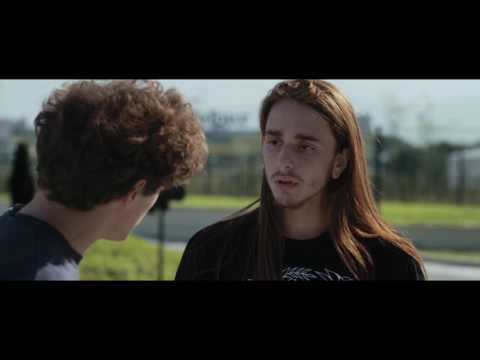 Thumbnail of the video: SLAM - TUTTO PER UNA RAGAZZA - Scena del film "Quindi questa è una vecchia"