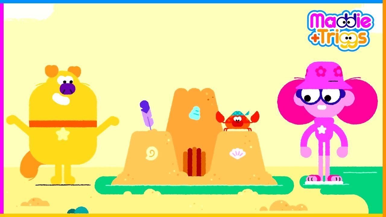 Beach Sing-Along with Maddie, Triggs & Sailor Nancy 🏖️🎵🐾 | A Maddie + Triggs Clip