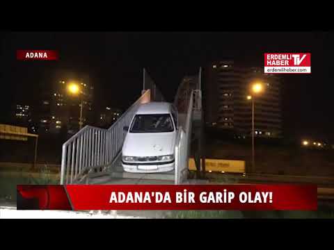 ADANA'DA BİR GARİP OLAY! YAYA KÖPRÜSÜNDEN GEÇMEYE ÇALIŞAN OTOMOBİL KORKULUKLARA SIKIŞTI