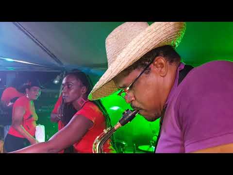 KwaXIkolor ft Chris Basile (volo volo)