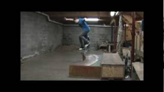 preview picture of video 'curved ledge nosegind bigspin'