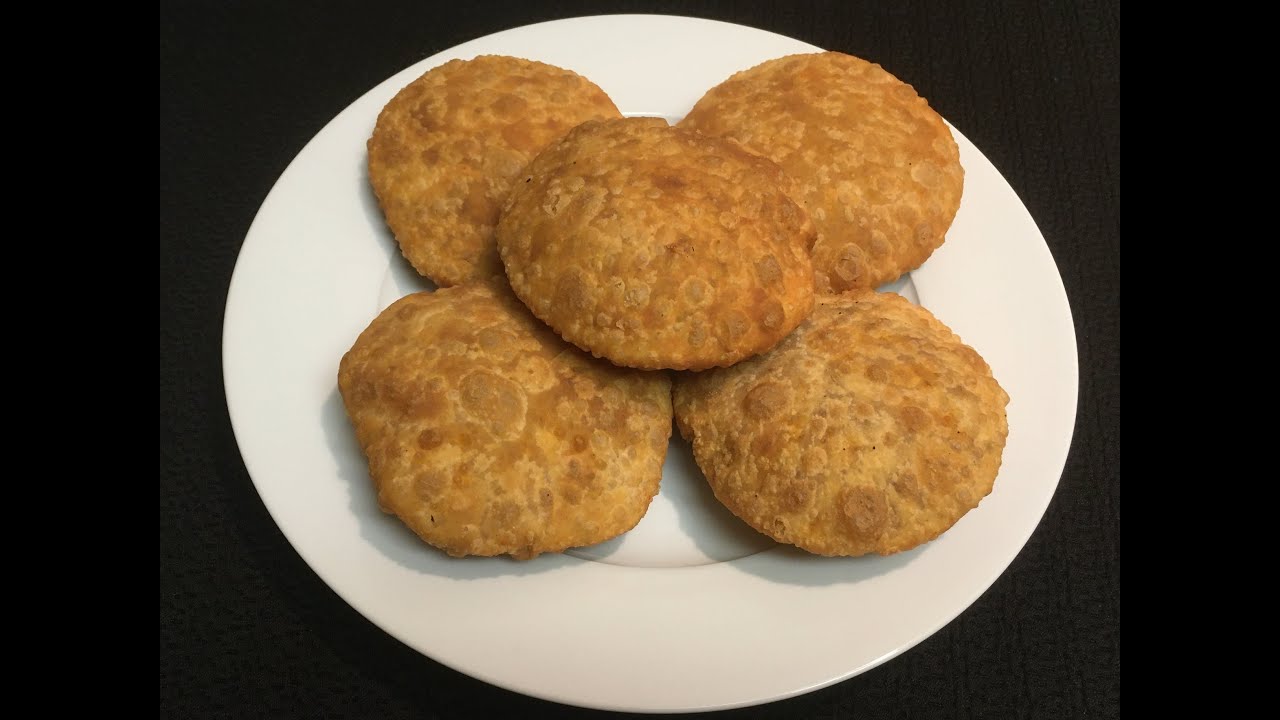 Biscuit Rotti | Karkala Style Sweet Spicy & Crispy Biscuit Rotti | Konkani Style Kachori |