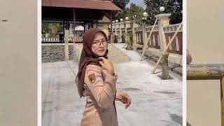 Download lagu Story wa cewek cantik.. mp3