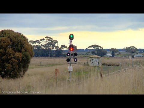 5MP2 Steel Train Approaches Gheringhap Loop (17/6/2021) - PoathTV Australian Railways
