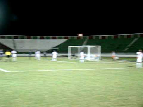 Bahia de Feira X Feirense pela segunda rodada do Baianão 2010 lance 7 cartão-amarelo.MPG