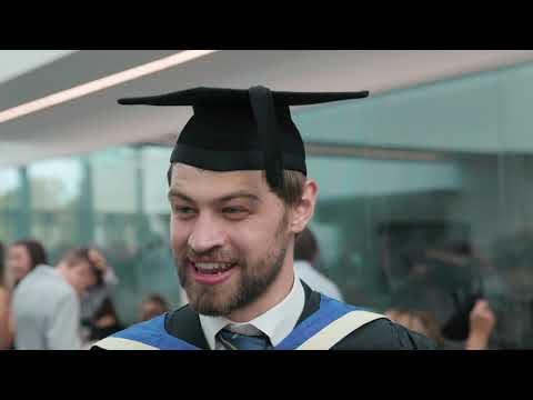 First Surrey Vets Graduate | University of Surrey