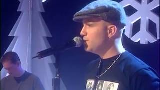 Mad World   Michael Andrews &amp; Gary Jules @ TOTP in 2004