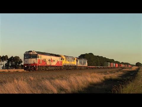 POTA Intermodal freight at Tatyoon.  Sat 05/03/11