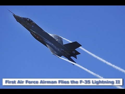 F-35 JSF統合攻撃戦闘機ライトニングIIのテストパイロットが飛行 (F-35 JSF Joint Strike Fighter Lightning II Test Pilot Flies)